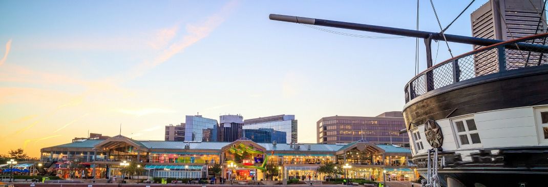 Baltimore Hafen am Abend